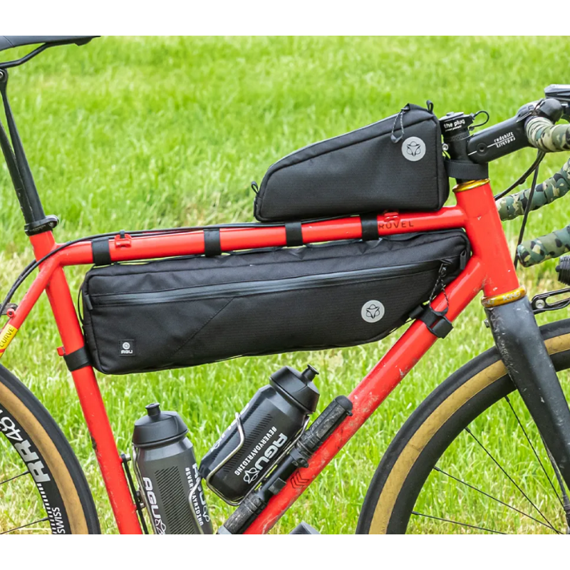 AGU Borsa orizzontale al telaio bikepacking  AGU  VENTURE 4 litri nera MEDIUM