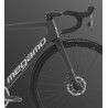 Megamo Bici da corsa MEGAMO PULSE ELITE 15 SH12 disk carbonio 105 Di2 12v