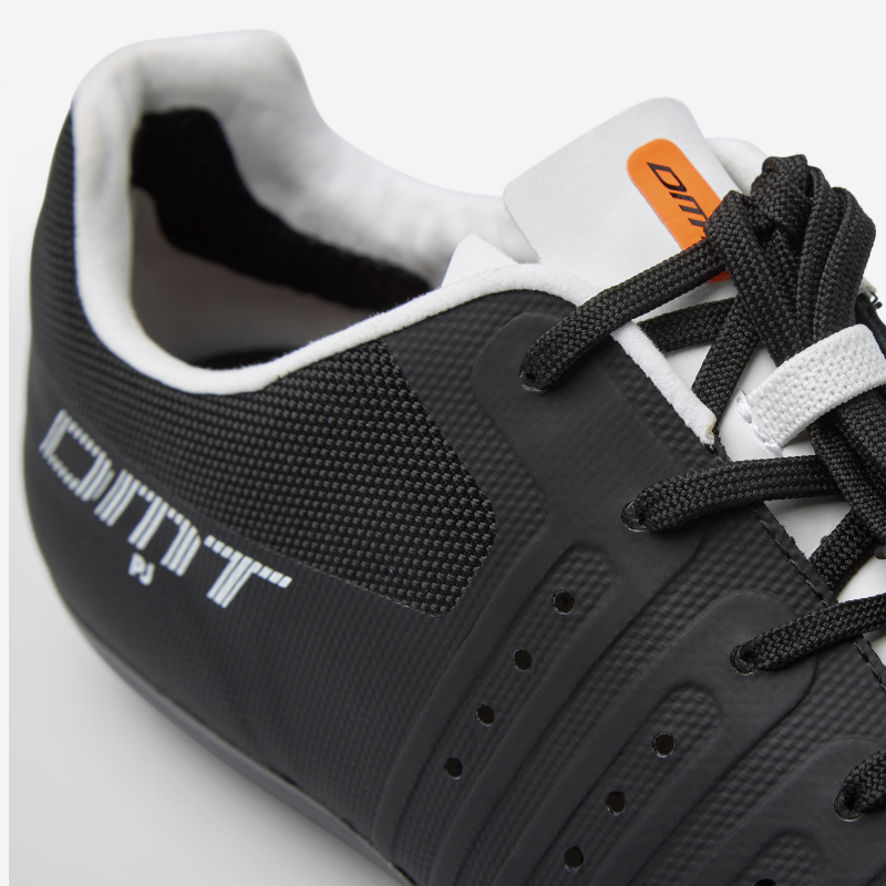 DMT Scarpe per bici da corsa DMT KR4 PJ con lacci 2025