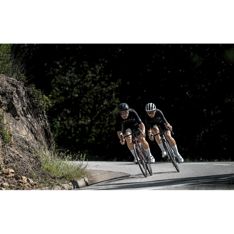 Megamo Bici da corsa MEGAMO PULSE 05 ULTEGRA Di2 ruote ZIPP 303 S carbon 2025
