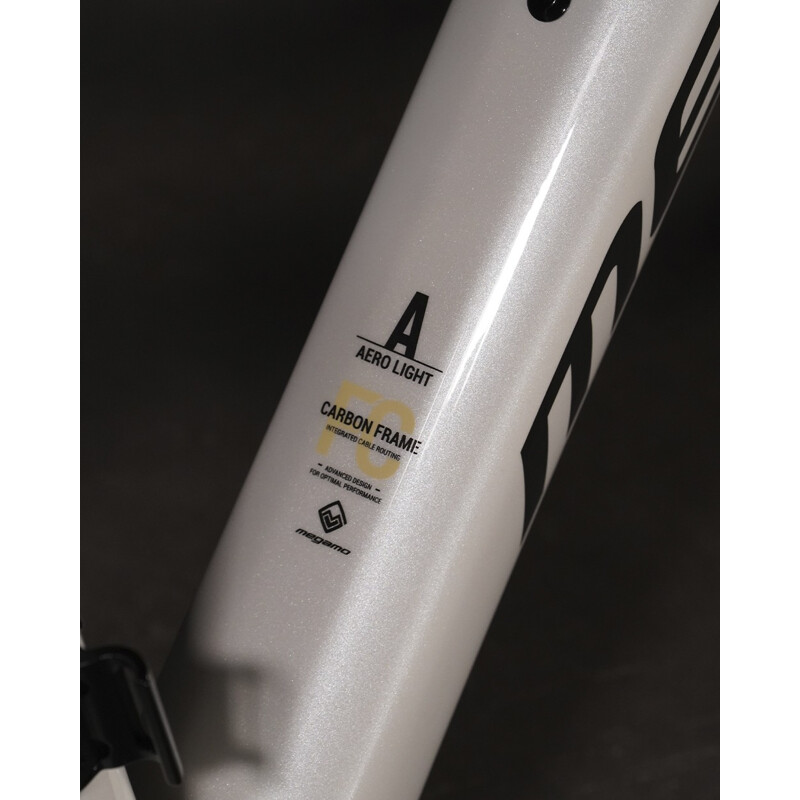 Megamo Bici da corsa MEGAMO PULSE 05 ULTEGRA Di2 ruote ZIPP 303 S carbon 2025