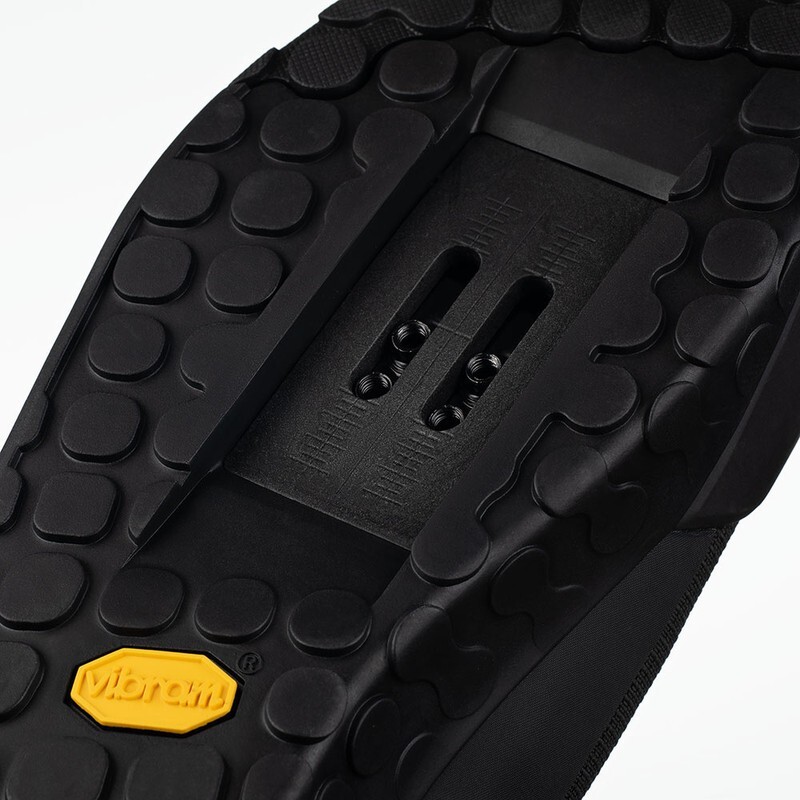 FIZIK Scarpe DH enduro FIZIK GRAVITA TENSOR black SPD